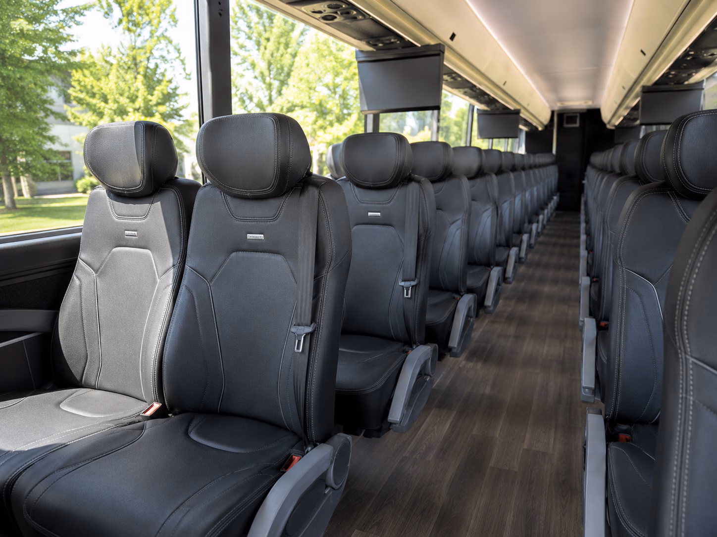 glenmoor and brookside weddings are even better with a private shuttle