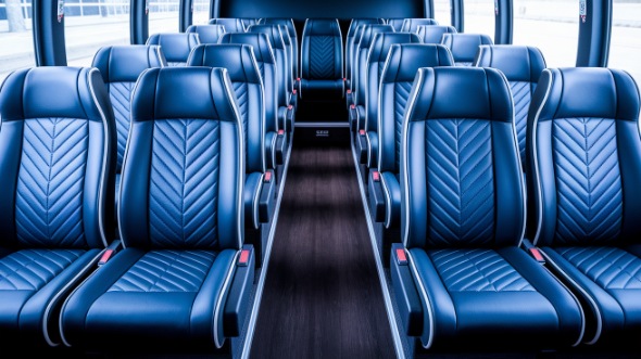 25 passenger minibus rental cleveland
